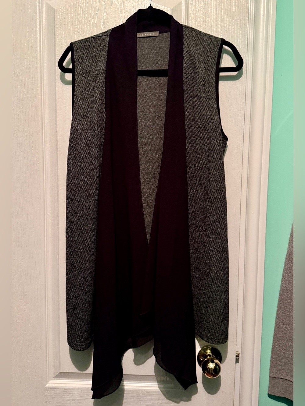 Suzy Shier Sleeveless Open Front Vest - Black & Gray